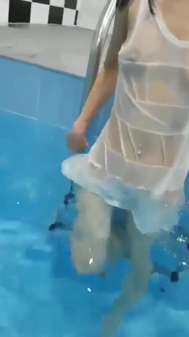 汤不热Tumblr高颜值网红美女苏姬各式大尺度小视频流出 水下口交啪啪 极品身材 圆挺爆乳 高清720P无水印版