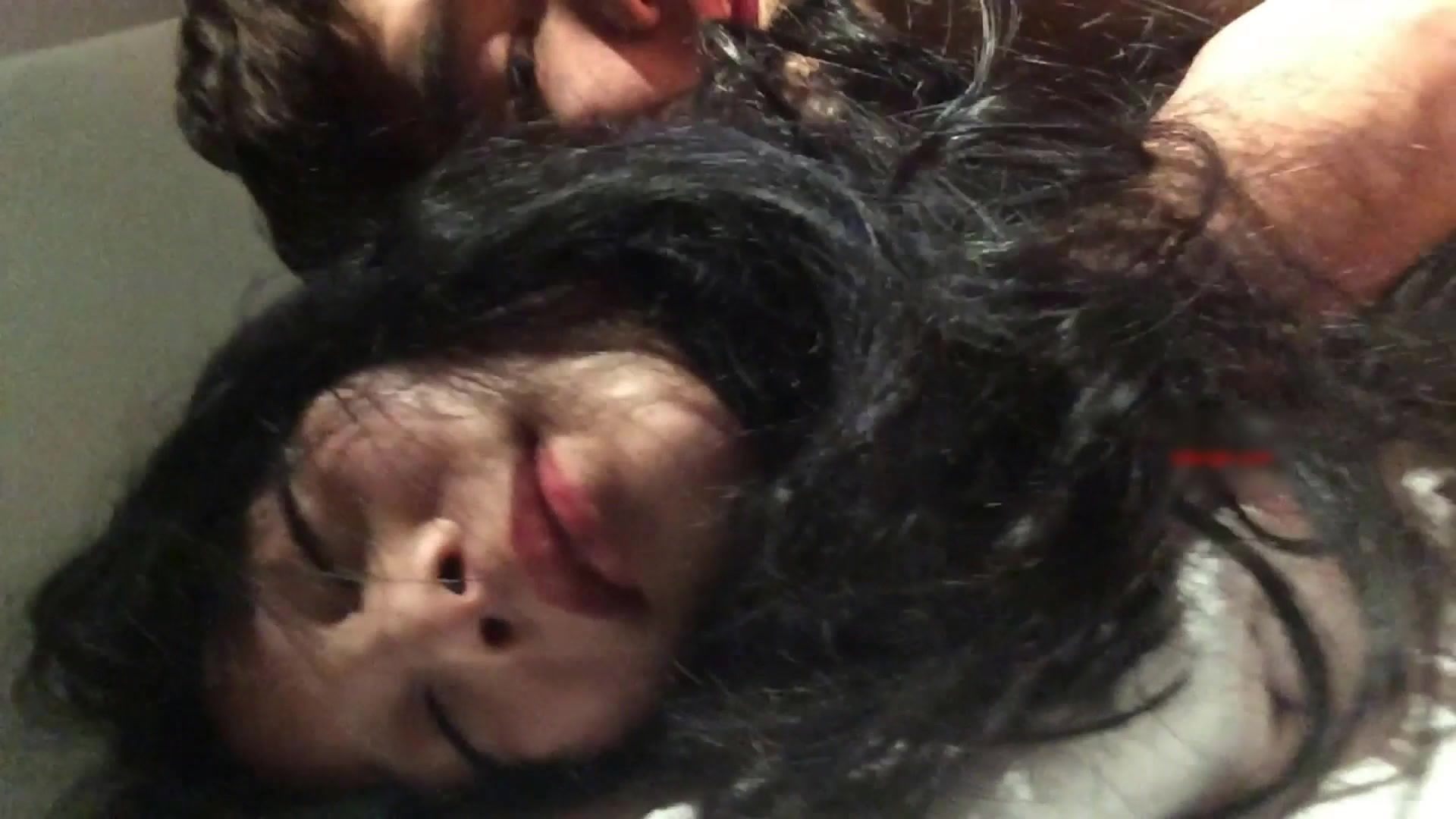 失戀美女約網友談心被帶到賓館啪啪