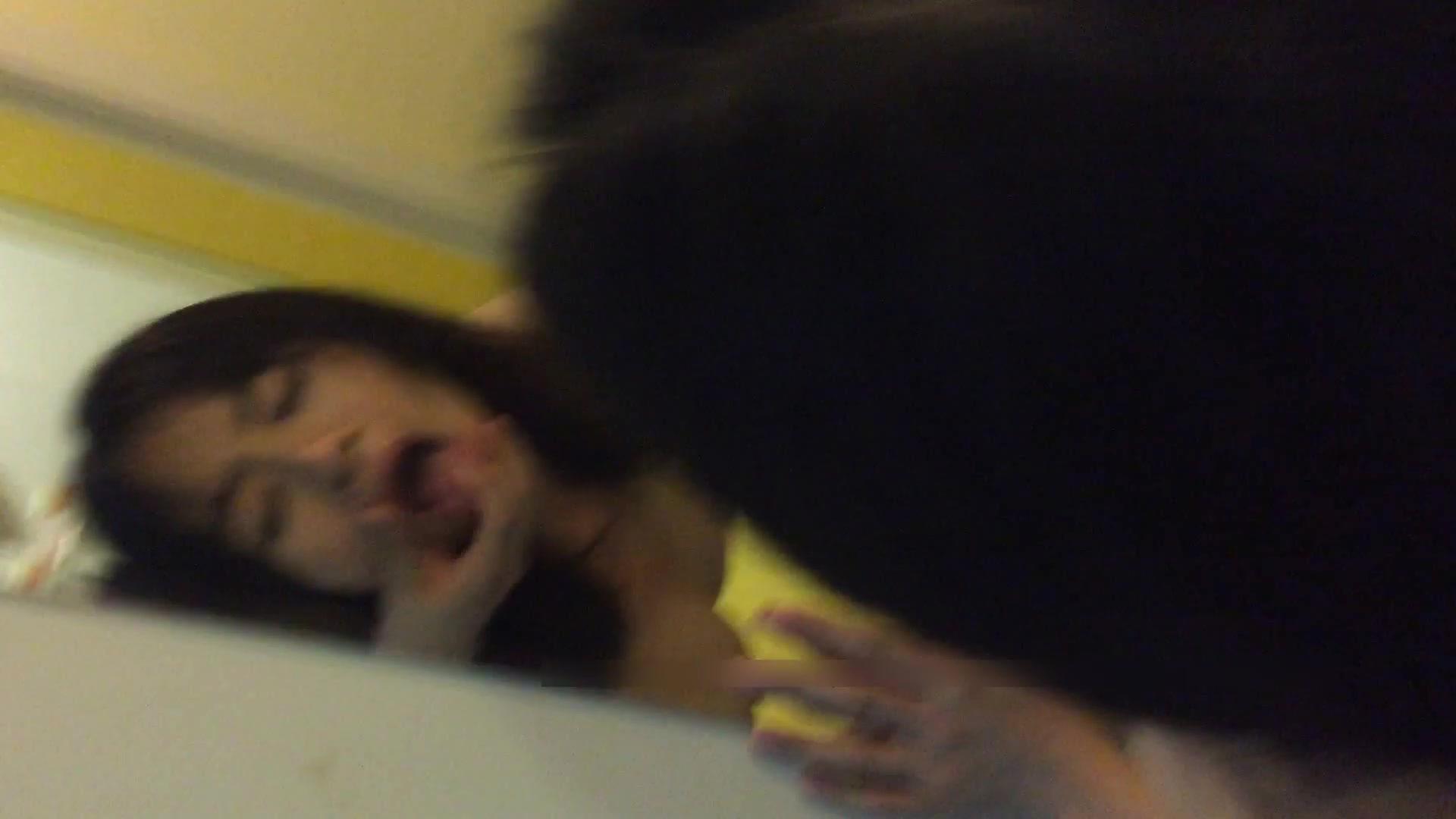 【网曝门事件】大三情侣宾馆开房激情啪啪视频手机丢失不慎流出 后入猛操 跪舔裹射 高清1080P版