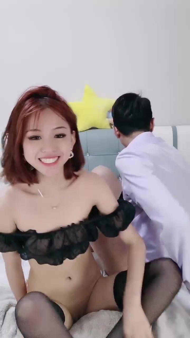 气质短发美女米拉和主人的幸福生活深喉上位骑乘抽插高潮喷水