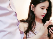 高颜值美少女性感黑丝包臀裙勾引姐夫，精致脸蛋淫语不断