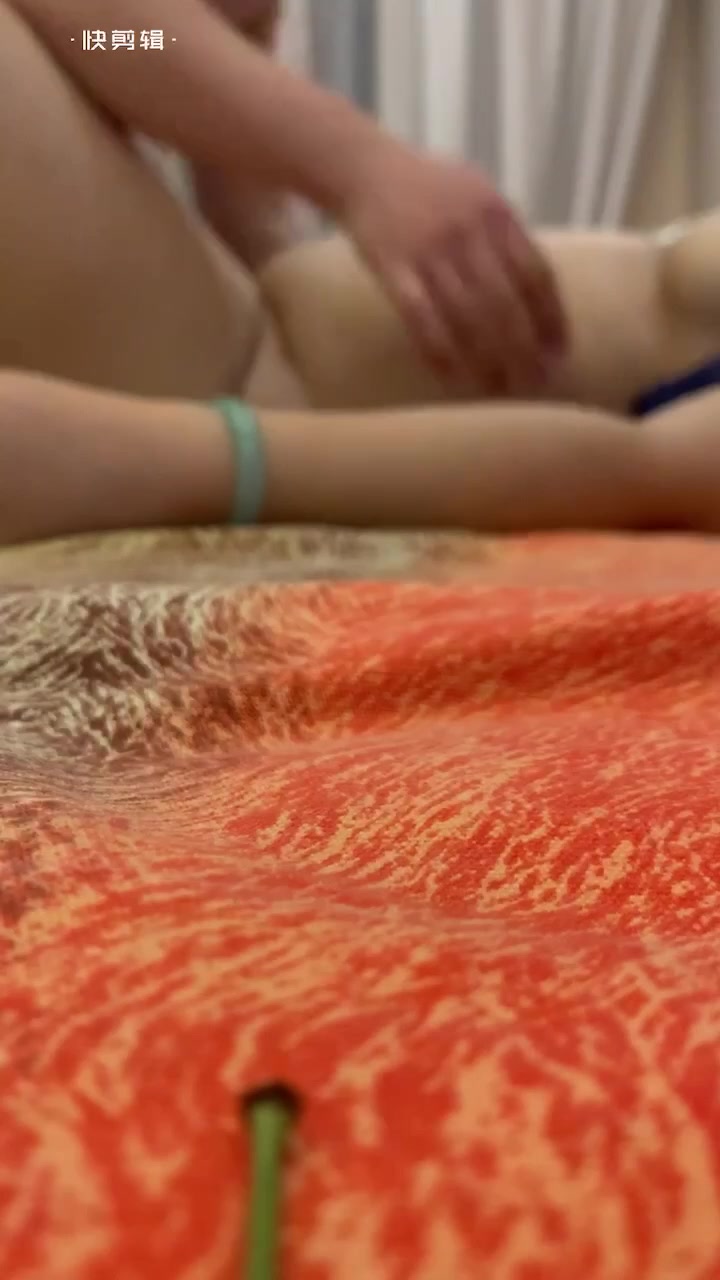 操老婆肥逼，先舔后插，最后有特写