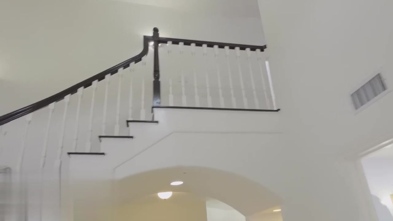 欲火中烧凯特肯尼迪需要一些帮助才能达到高潮