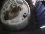 主題酒店圓床房拍攝到的天剛亮猥瑣小胖哥和女友就獸性大發開始插入晨練 幹得有點猛啊 露臉高清