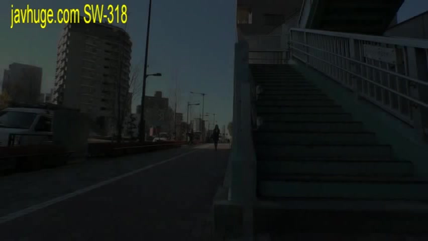 偷拍女職員上班途中公交車上被猥褻