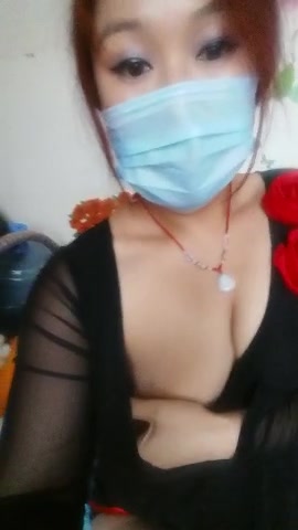 口罩女教你用黄瓜