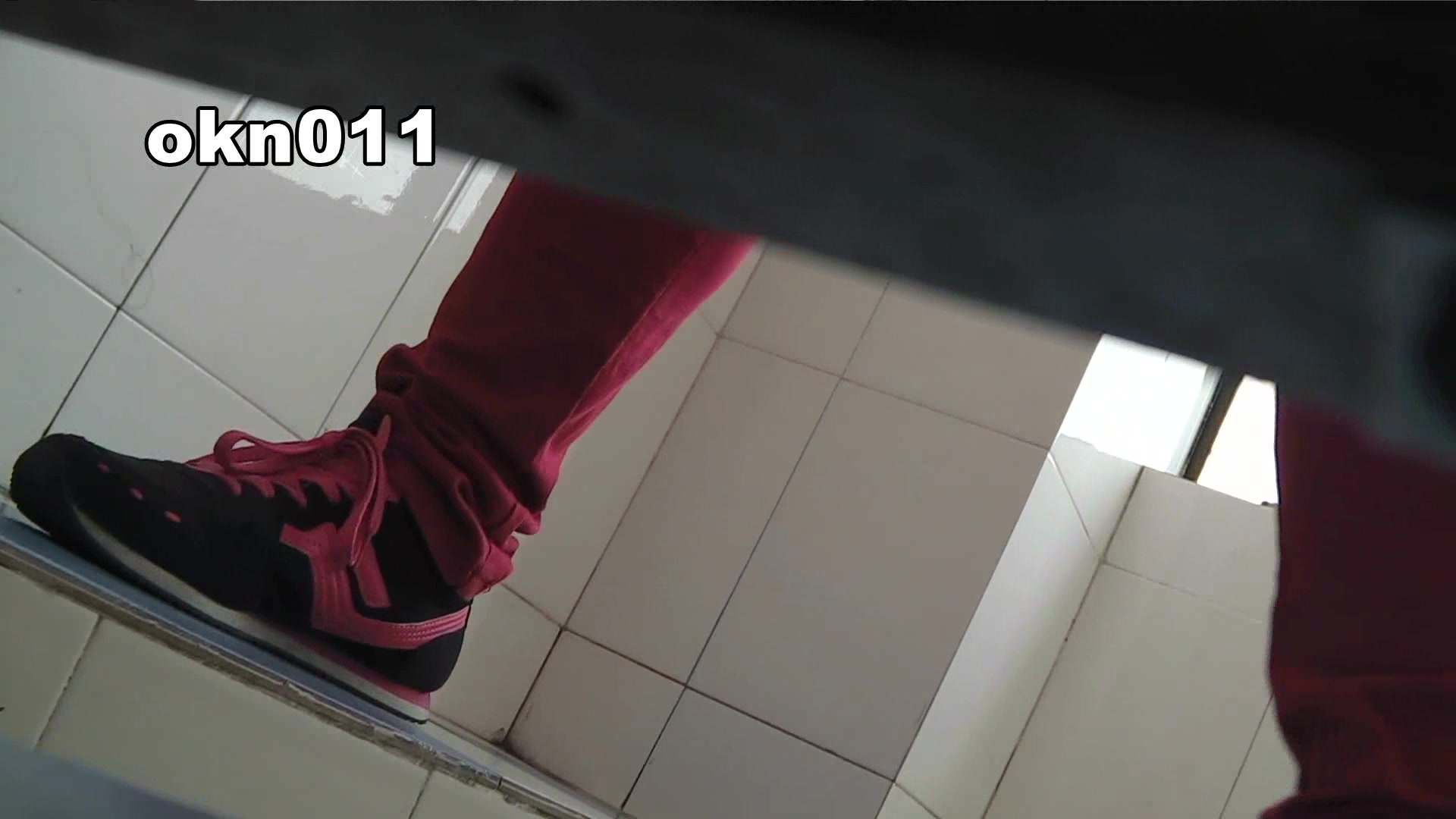 高校厕所偷拍众美女逼逼都很粉嫩干净