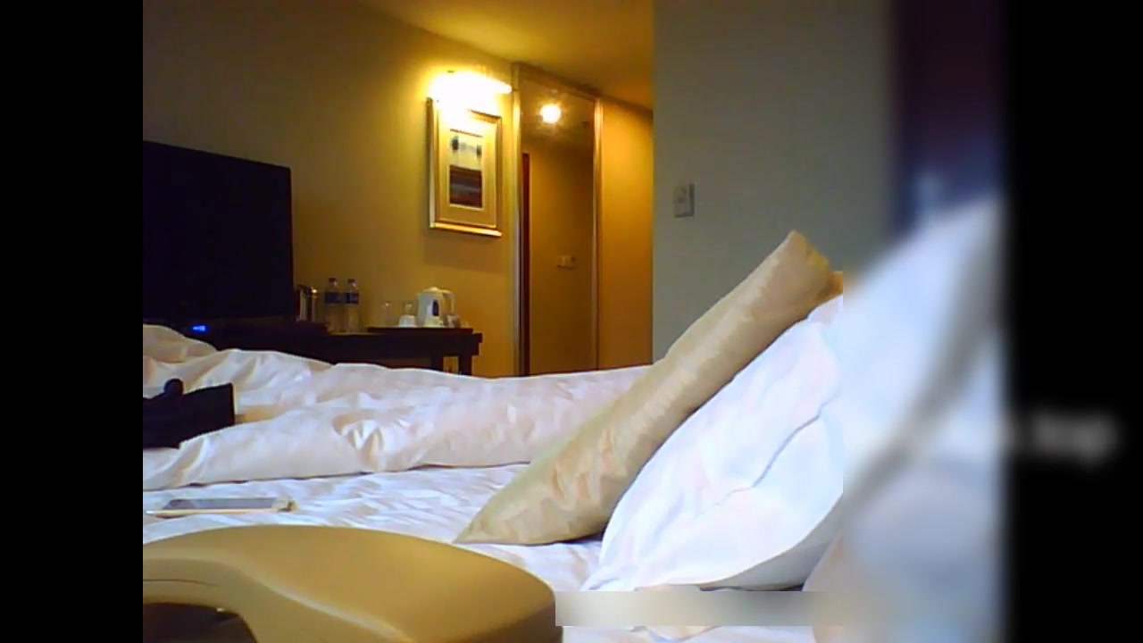 国产精品大片182cm车模女仆装VS混血哥完整版