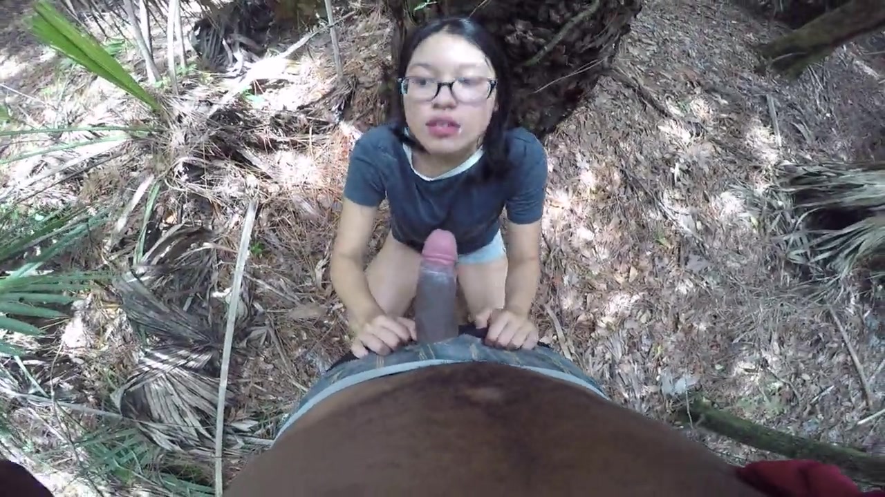 台湾医科大美眉凯伦南美洲和当地原住民体验丛林野战