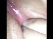 都把粉嫩小穴玩出白浆了 看来是真有感觉啊