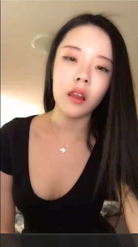 美女自慰精彩呀！！！！！！