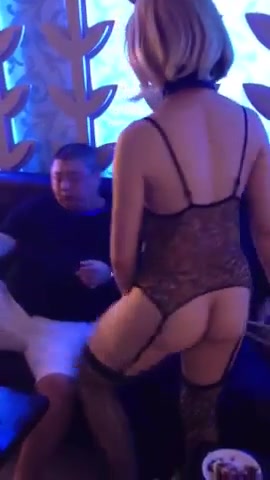 夜店果然好嗨啊，刺激现场