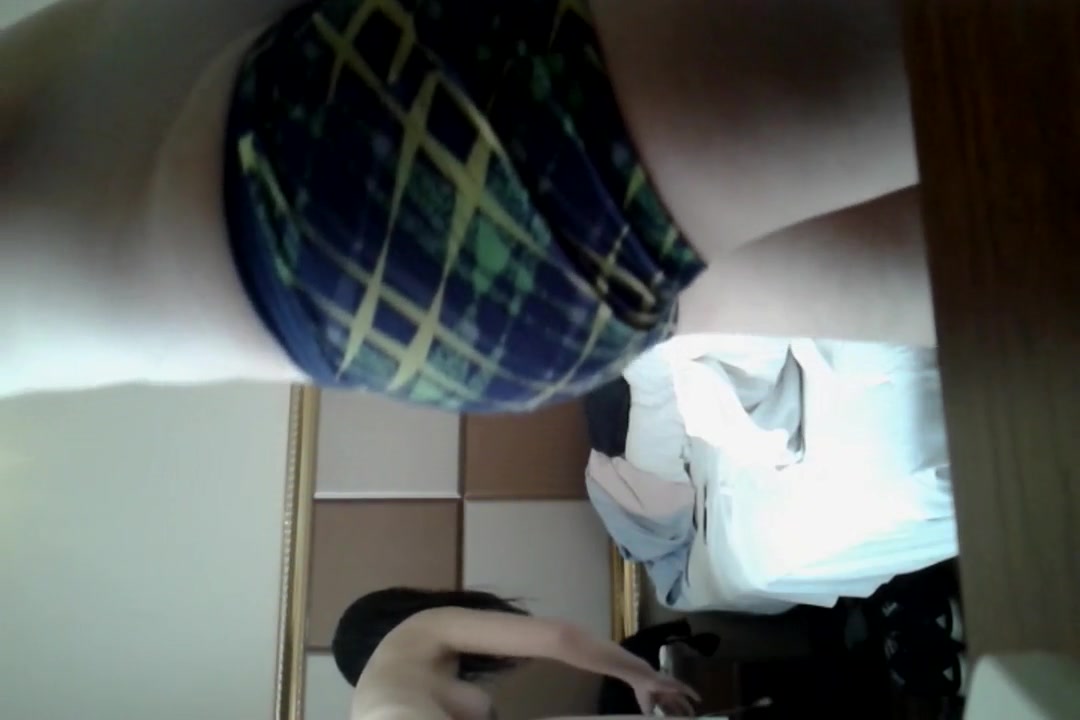 完美露脸长发气质佳大学生美女宾馆开房一对车头灯非常赞洗完澡给身体擦点香香720P高清